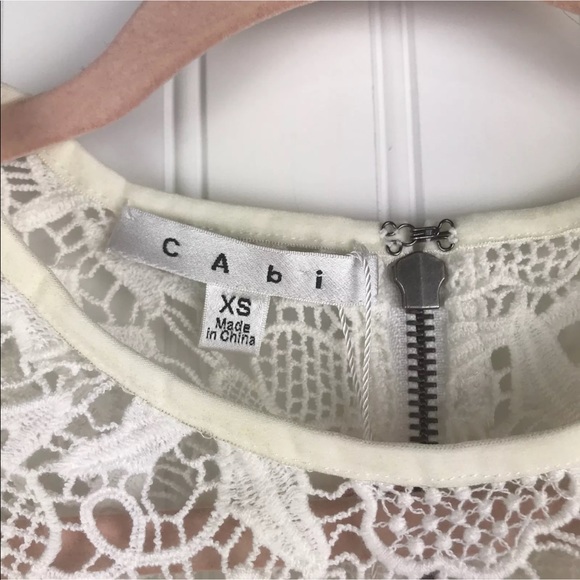 CAbi NWT Needle Lace Shell #800 XS White Peplum - Picture 2 of 7